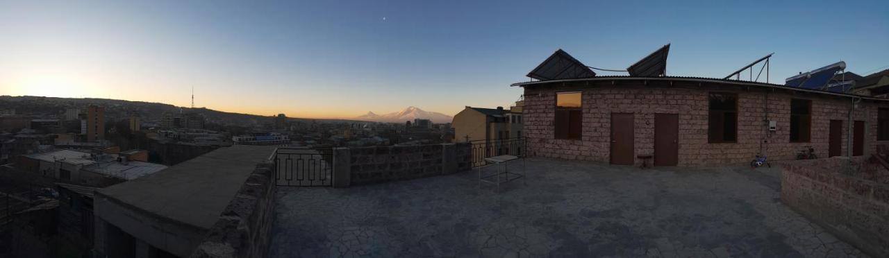 Art Guest House In Kaskad Jerevan Buitenkant foto